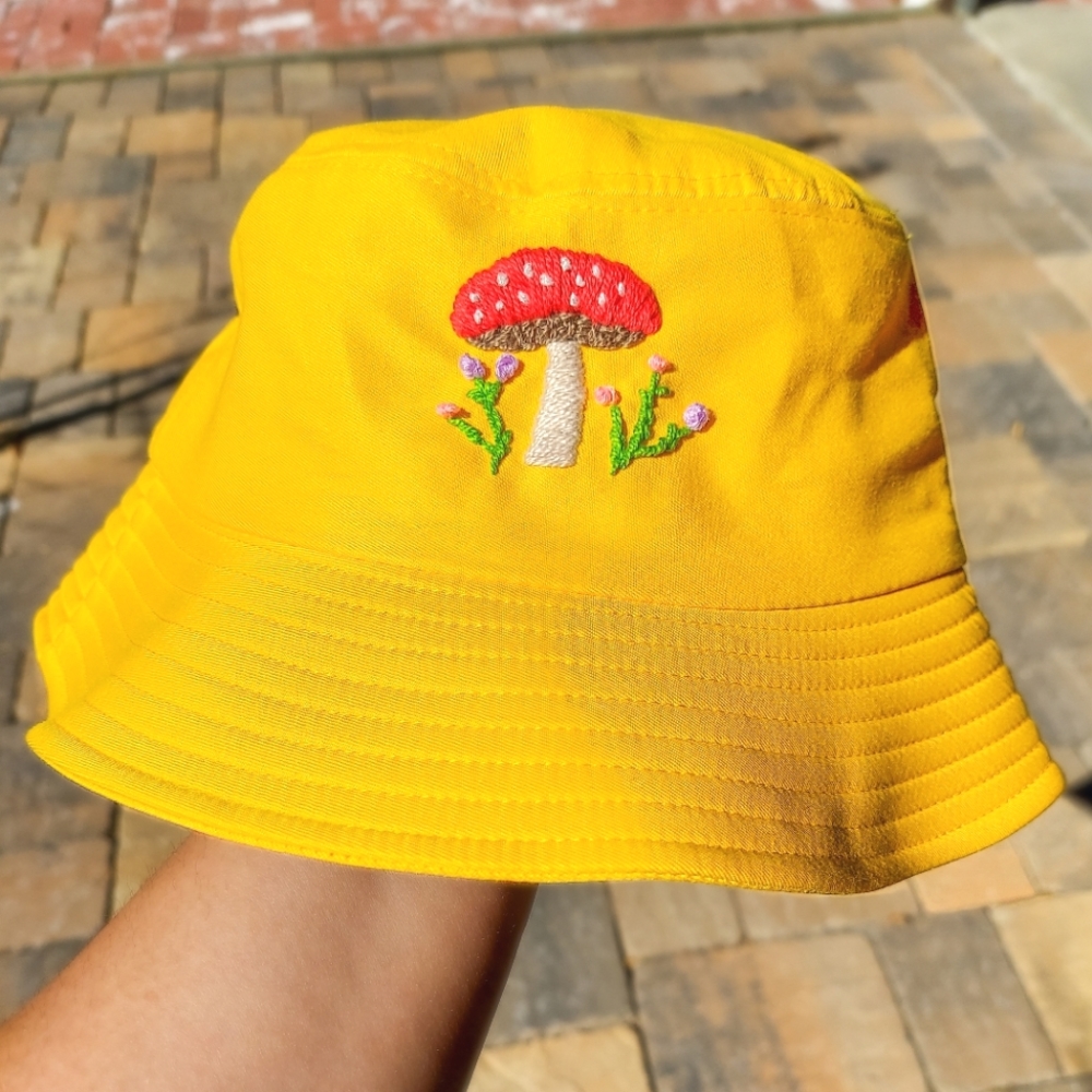 Cottagecore Hand Embroidered Mushroom Bucket Hat nwot